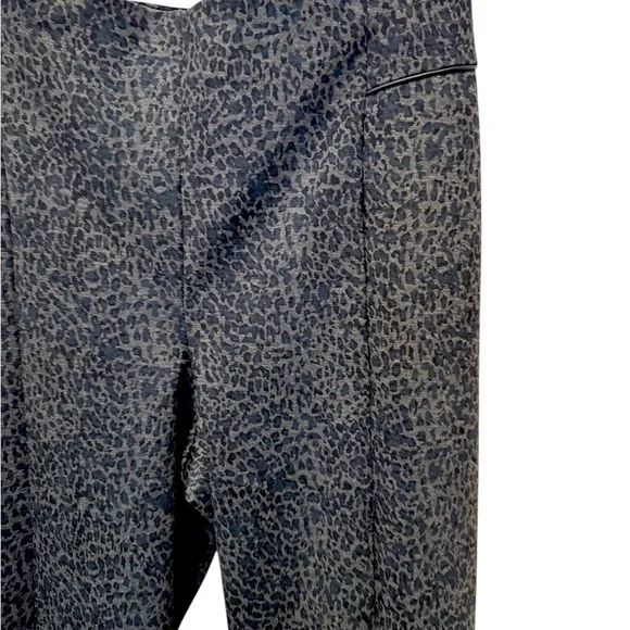 NWT 89th & Madison seamed leggings - Picture 2 of 6